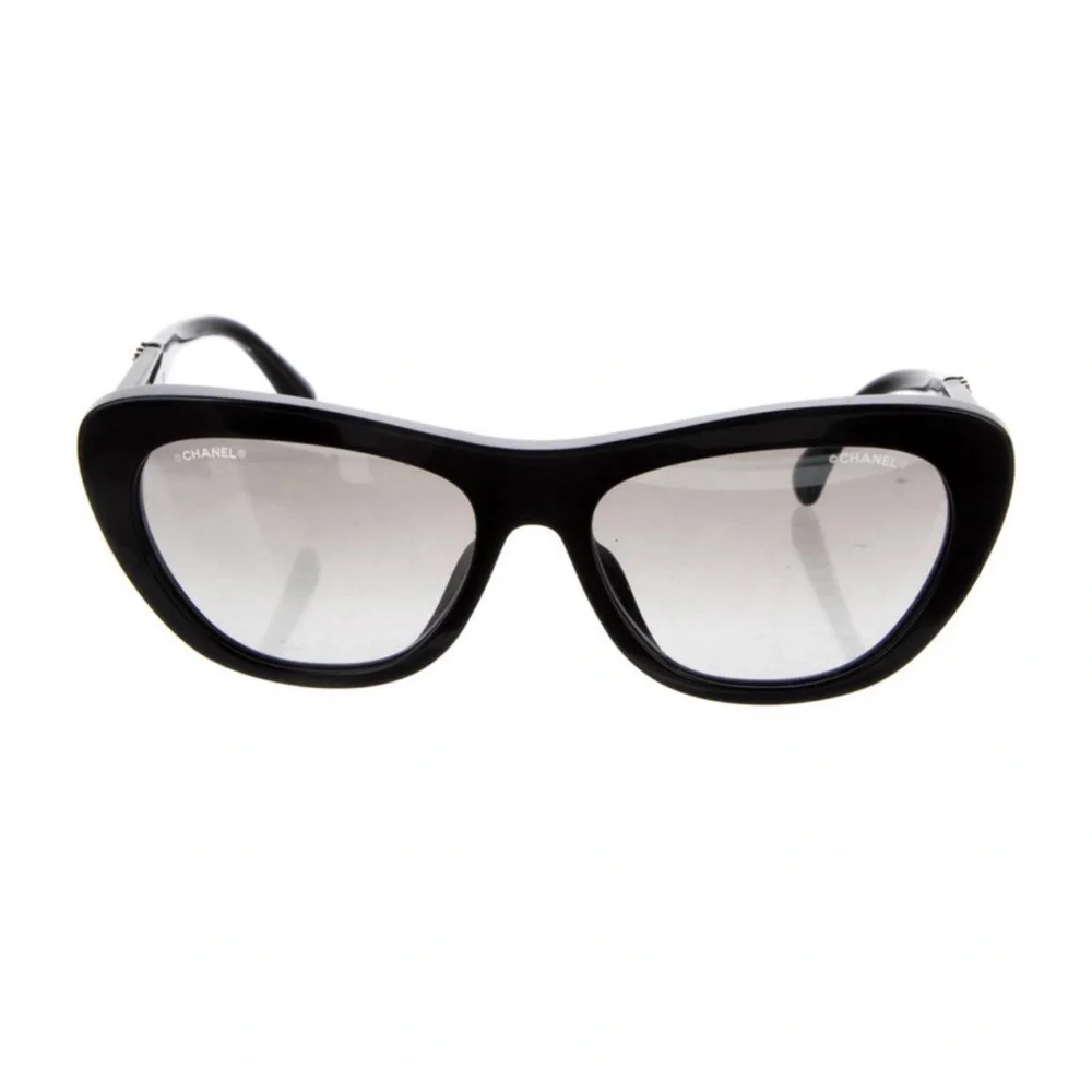 Rare Chanel cateye butterfly sunglasses cc logo